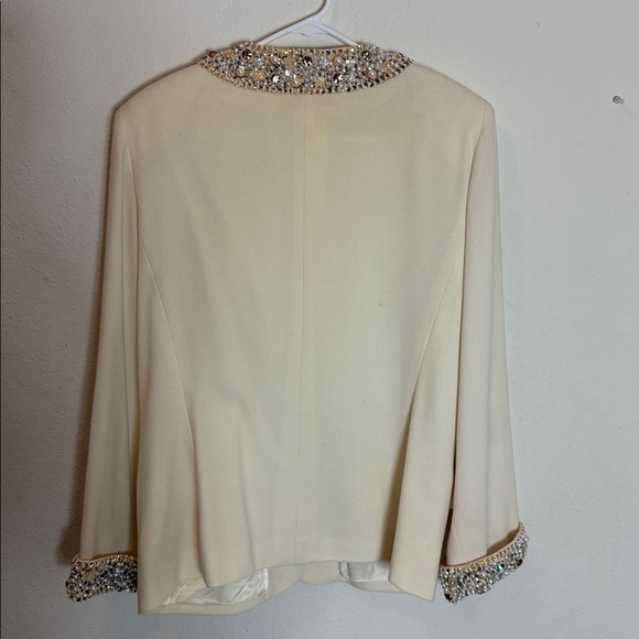 Vtg Nolan Miller skirt suit Rhinestones &Pearls. Jacket armpit to 20” skirt 14 - Picture 7 of 13